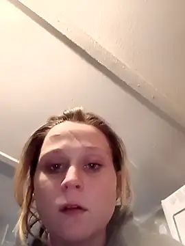 Snapshot of Queen2454 chatting on February 13, 2026, 6:15 pm Queen2454 online show from February 13, 2026, 6:15 pm