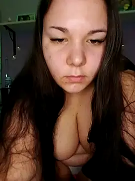 Flora66666 online show from November 19, 2025, 2:39 pm