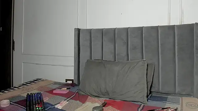 luxuryheaven 8 online show from December 4, 2025, 9:01 pm