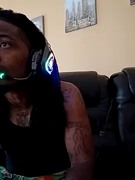 Snapshot of Kadsanova chatting on October 29, 2025, 4:20 pm Kadsanova online show from October 29, 2025, 4:20 pm