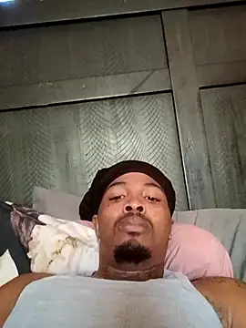 Snapshot of Kadsanova chatting on October 31, 2025, 5:03 pm Kadsanova online show from October 31, 2025, 5:03 pm