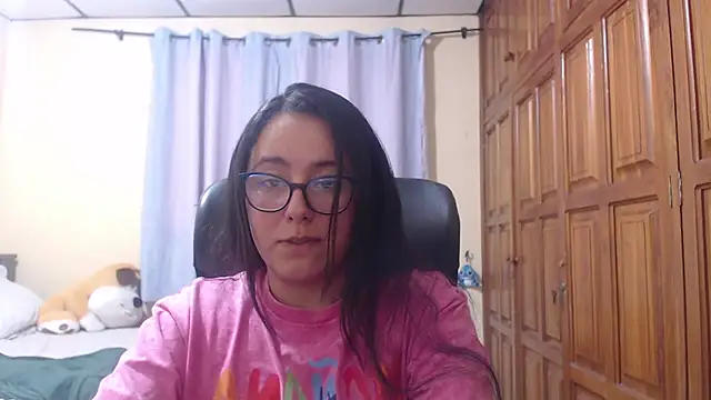 Snapshot of Venus_cat_ chatting on February 5, 2026, 3:44 am Venus cat online show from February 5, 2026, 3:44 am