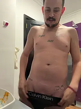 Snapshot of Arabxlyoung chatting on February 25, 2026, 12:59 pm Arabxlyoung online show from February 25, 2026, 12:59 pm