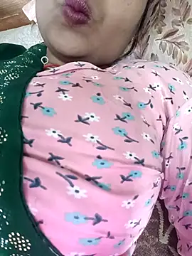 Snapshot of Neelam-baby1 chatting on February 7, 2026, 6:50 am Neelam-baby1 online show from February 7, 2026, 6:50 am