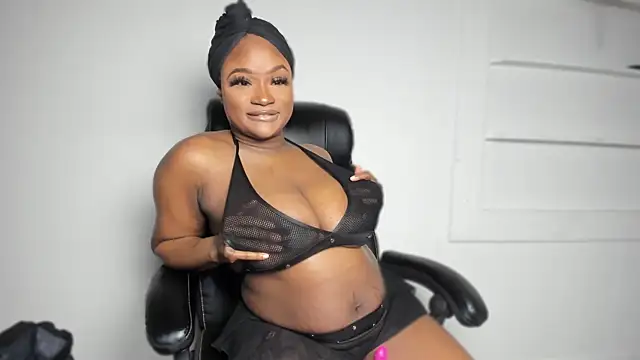 Snapshot of supanovaaa chatting on January 14, 2026, 4:18 am supanovaaa online show from January 14, 2026, 4:18 am