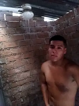 Snapshot of Alex321Flores chatting on February 2, 2026, 5:44 pm Alex321Flores online show from February 2, 2026, 5:44 pm