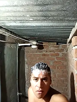 Snapshot of Alex321Flores chatting on February 7, 2026, 1:42 am Alex321Flores online show from February 7, 2026, 1:42 am