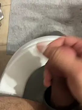 Snapshot of ayrtonmen chatting on November 22, 2025, 6:51 pm ayrtonmen online show from November 22, 2025, 6:51 pm