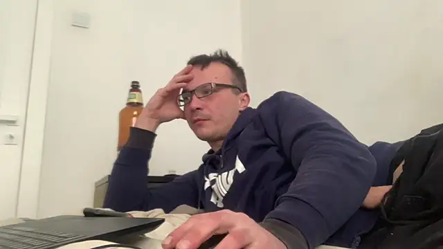 Snapshot of viktor1992-1-1 chatting on February 10, 2026, 1:26 pm viktor1992-1-1 online show from February 10, 2026, 1:26 pm