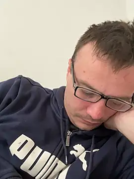 Snapshot of viktor1992-1-1 chatting on February 16, 2026, 2:35 pm viktor1992-1-1 online show from February 16, 2026, 2:35 pm