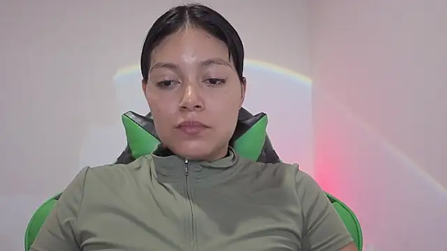 Snapshot of Qadeshoficial chatting on February 9, 2026, 8:02 pm Qadeshoficial online show from February 9, 2026, 8:02 pm