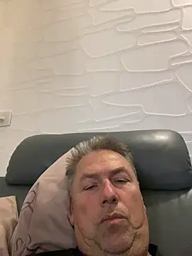 Snapshot of Sklavekay chatting on February 7, 2026, 7:06 pm Sklavekay online show from February 7, 2026, 7:06 pm