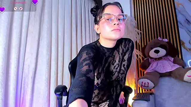 alejagarcia  online show from February 28, 2026, 8:54 pm