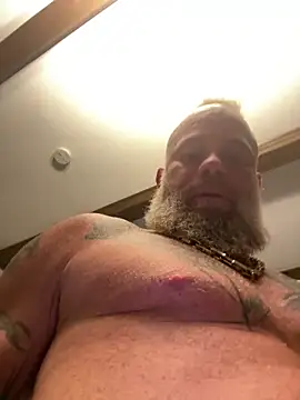 Snapshot of Muscledick40 chatting on October 5, 2025, 3:05 am Muscledick40 online show from October 5, 2025, 3:05 am