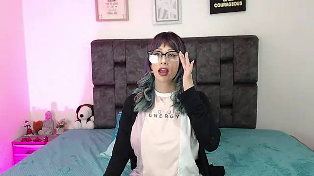 Snapshot of Allisonpetite1 chatting on October 15, 2025, 7:58 pm Allisonpetite1 online show from October 15, 2025, 7:58 pm