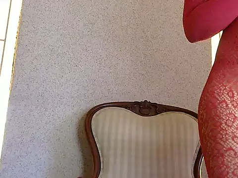 Snapshot of NiaAmour chatting on February 6, 2026, 6:51 am NiaAmour online show from February 6, 2026, 6:51 am