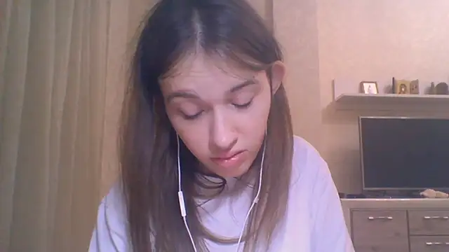 CeyaLier online show from October 9, 2025, 5:11 pm