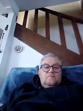 macdut67 online show from October 23, 2025, 4:39 pm