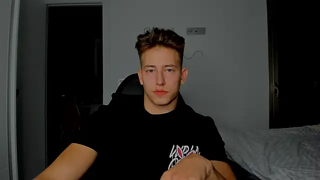 Snapshot of find0m_master chatting on February 16, 2026, 1:57 am find0m master online show from February 16, 2026, 1:57 am