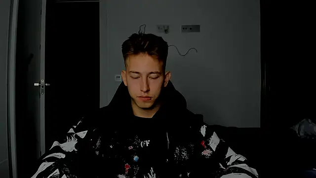 Snapshot of find0m_master chatting on February 23, 2026, 9:56 pm find0m master online show from February 23, 2026, 9:56 pm