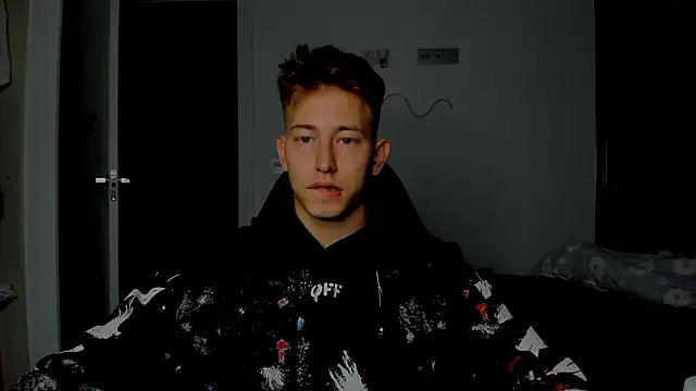 Snapshot of find0m_master chatting on February 24, 2026, 11:47 pm find0m master online show from February 24, 2026, 11:47 pm