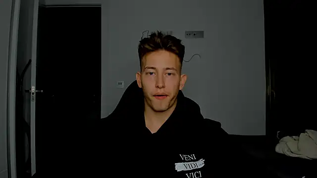 Snapshot of find0m_master chatting on February 25, 2026, 11:25 pm find0m master online show from February 25, 2026, 11:25 pm