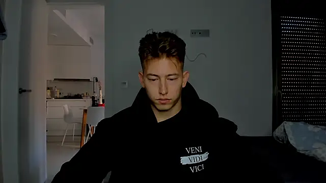 Snapshot of find0m_master chatting on February 26, 2026, 1:43 pm find0m master online show from February 26, 2026, 1:43 pm