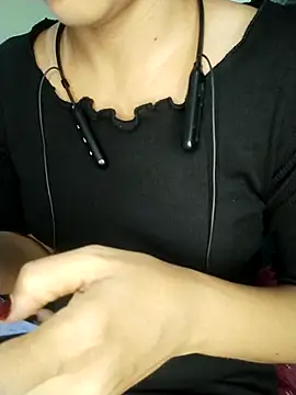 Snapshot of Royal_Shona chatting on October 11, 2025, 5:44 pm Royal Shona online show from October 11, 2025, 5:44 pm