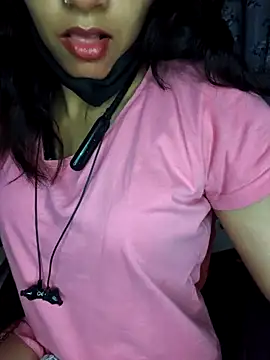 Snapshot of Royal_Shona chatting on October 20, 2025, 7:14 pm Royal Shona online show from October 20, 2025, 7:14 pm