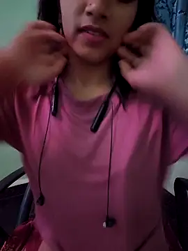 Snapshot of Royal_Shona chatting on November 28, 2025, 7:27 pm Royal Shona online show from November 28, 2025, 7:27 pm