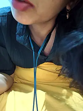 Snapshot of Royal_Shona chatting on January 13, 2026, 6:46 pm Royal Shona online show from January 13, 2026, 6:46 pm