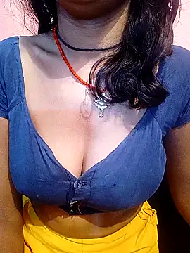 Snapshot of Royal_Shona chatting on February 28, 2026, 10:44 pm Royal Shona online show from February 28, 2026, 10:44 pm