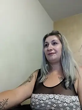 Snapshot of LilithGreenn chatting on October 12, 2025, 5:28 am LilithGreenn online show from October 12, 2025, 5:28 am