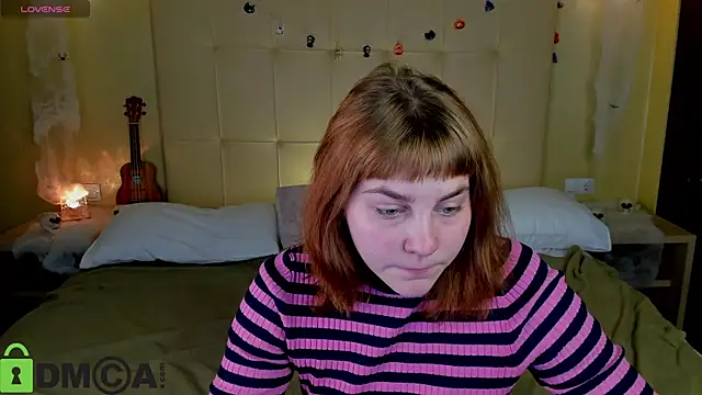 Snapshot of Rene_Shine chatting on October 31, 2025, 9:21 am Rene Shine online show from October 31, 2025, 9:21 am