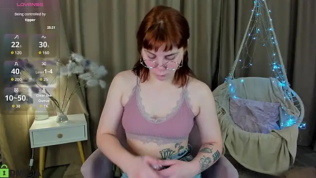 Snapshot of Rene_Shine chatting on November 13, 2025, 3:55 pm Rene Shine online show from November 13, 2025, 3:55 pm