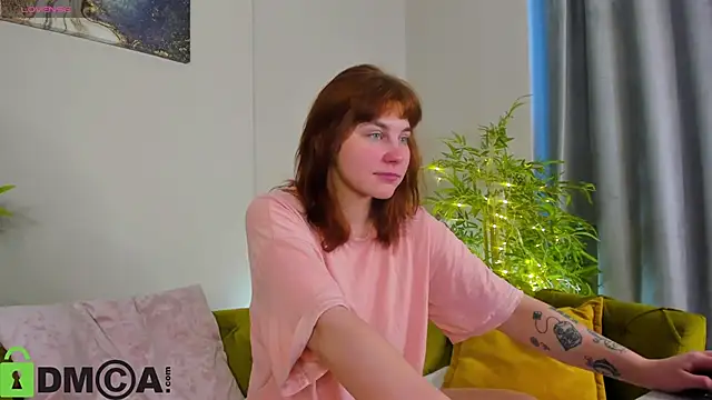 Snapshot of Rene_Shine chatting on November 27, 2025, 9:22 am Rene Shine online show from November 27, 2025, 9:22 am