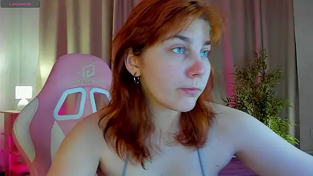 Snapshot of Rene_Shine chatting on January 14, 2026, 5:18 pm Rene Shine online show from January 14, 2026, 5:18 pm