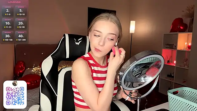 Snapshot of EvaPeace chatting on February 14, 2026, 8:05 pm EvaPeace online show from February 14, 2026, 8:05 pm