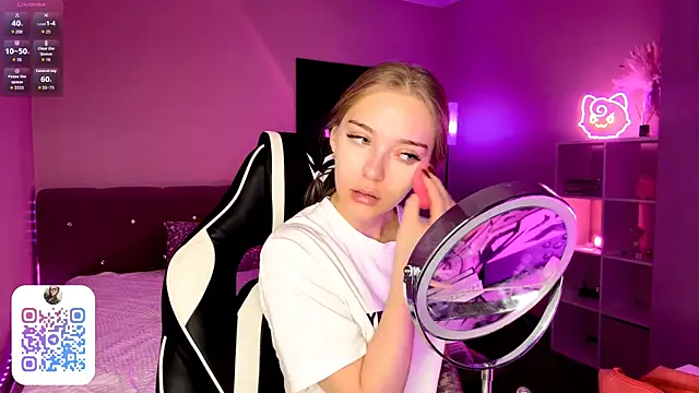 Snapshot of EvaPeace chatting on February 25, 2026, 8:07 pm EvaPeace online show from February 25, 2026, 8:07 pm