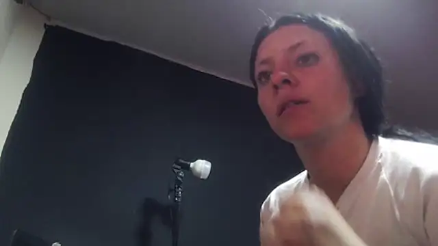 Liastark online show from March 3, 2026, 7:42 pm