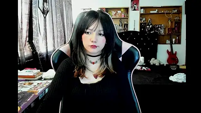 Maki Zein  online show from February 17, 2026, 8:59 pm