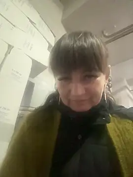 Butterfly8385 online show from November 25, 2025, 12:27 pm