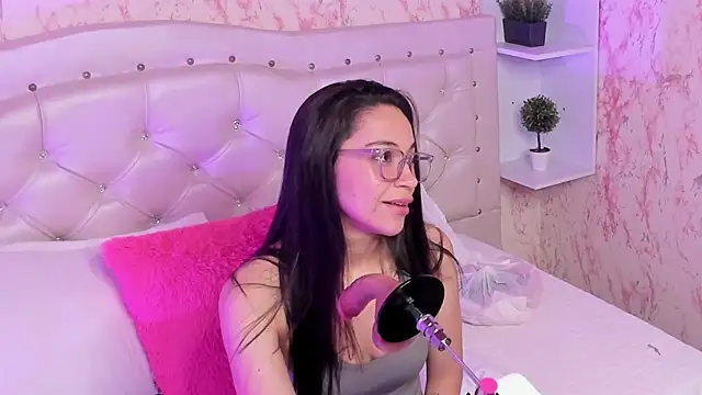 GabbiePrice online show from February 9, 2026, 2:21 pm