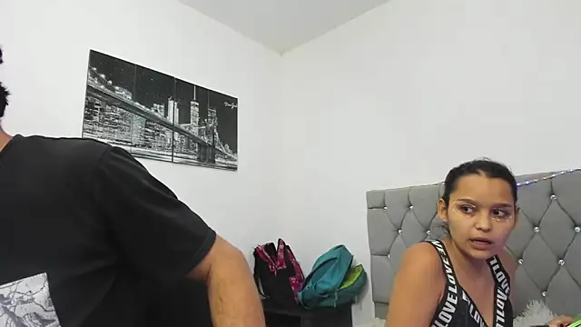 Snapshot of Sofi_And_Santy chatting on February 1, 2026, 1:15 am Sofi And Santy online show from February 1, 2026, 1:15 am