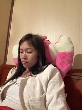 Snapshot of -Paige- chatting on February 3, 2026, 2:53 am -Paige- online show from February 3, 2026, 2:53 am