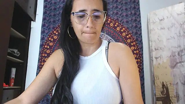 Lucyy Naugthy online show from February 14, 2026, 2:03 pm