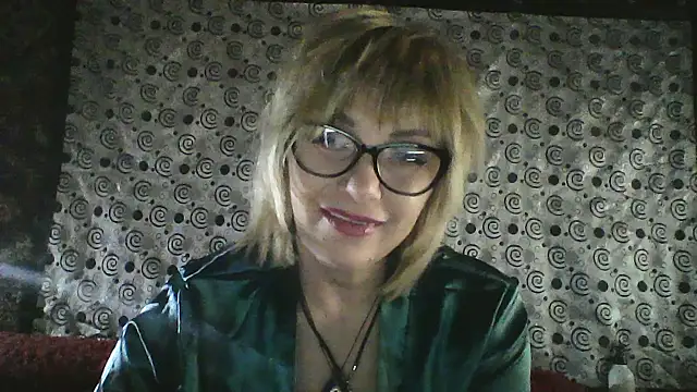 Lia Ray online show from March 4, 2026, 9:10 pm