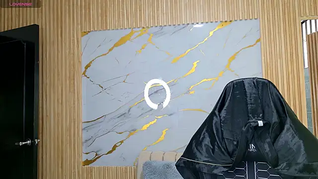 dafne17  online show from February 2, 2026, 8:51 pm