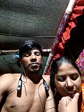 Snapshot of Pori_Moni1 chatting on October 15, 2025, 7:47 pm Pori Moni1 online show from October 15, 2025, 7:47 pm