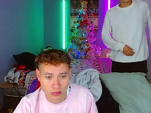 Snapshot of Latin_boysxxxx chatting on December 2, 2025, 12:10 pm Latin boysxxxx online show from December 2, 2025, 12:10 pm